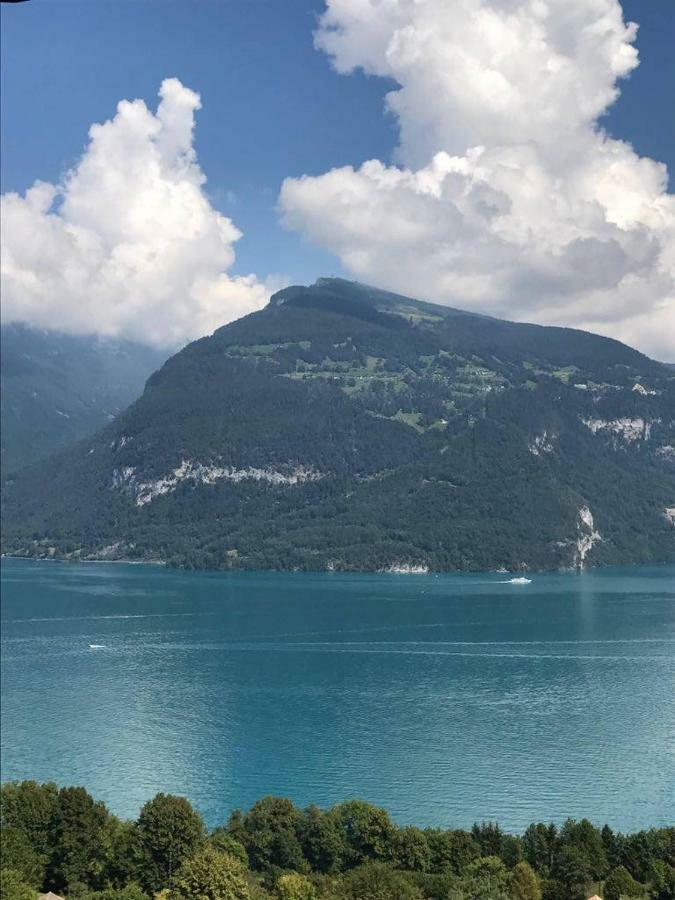 Traumhaftes Chalet Mit Seesicht Krattigen Bagian luar foto